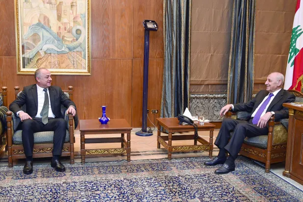 
بو صعب أطلع بري على فحوى اجتماعه بالمبعوث الأميركي في روما (مجلس النواب)