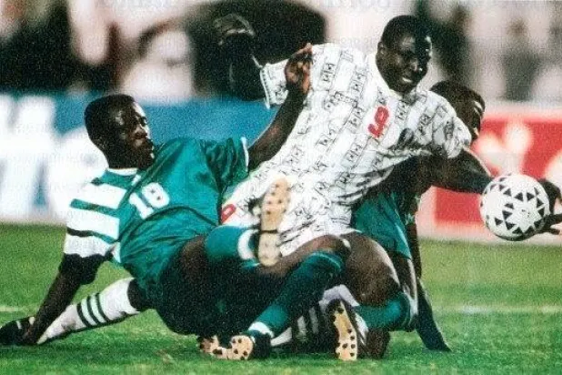 نيجيريا تفوقت على زامبيا في المباراة النهائية لكأس أفريقيا 1994 (كاف)