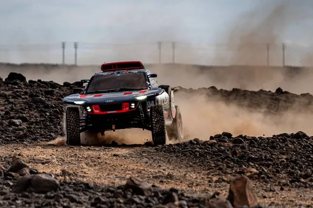 من منافسات رالي داكار الدولي في السعودية (الشرق الأوسط)