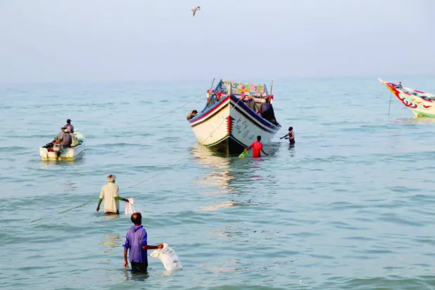 ABD, Husilerin füze fırlatma rampalarını vurdu