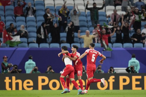 «الآسيوي» يدرس معاقبة لاعب أردني بسبب إشارة سياسية