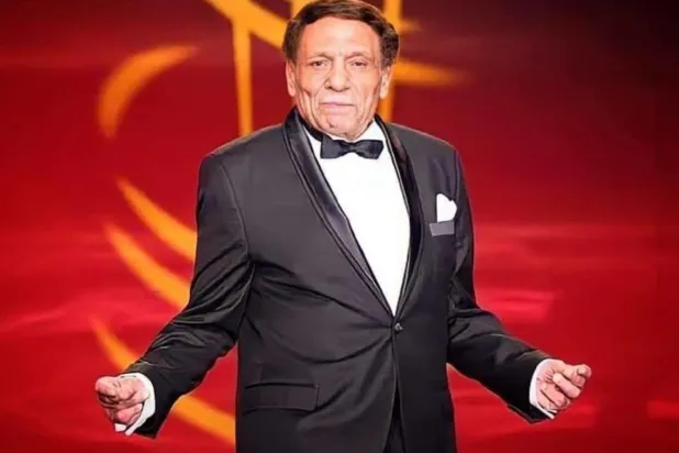 الزعيم عادل إمام خلال حضوره حفل افتتاح مهرجان مراكش الدولي الرابع عشر للسينما يوم 5 ديسمبر 2014 في مراكش بالمغرب (أرشيفية- أ.ف.ب)