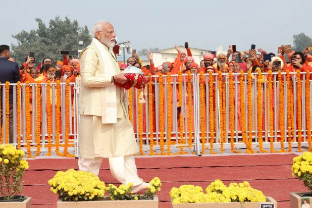 رئيس الوزراء الهندي ناريندرا مودي خلال حفل الافتتاح (رويترز)