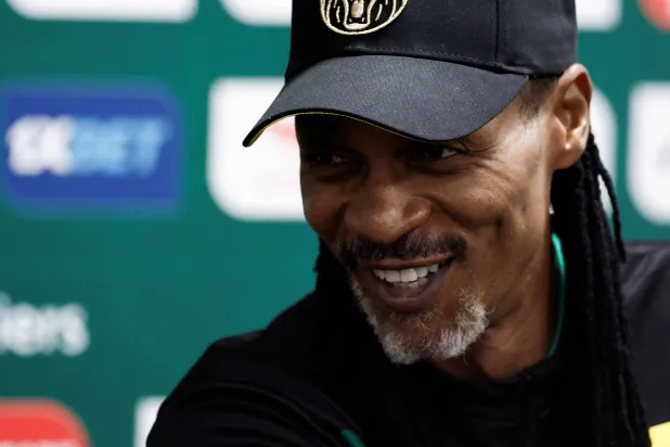 ريغوبير سونغ مدرب منتخب الكاميرون (غيتي)