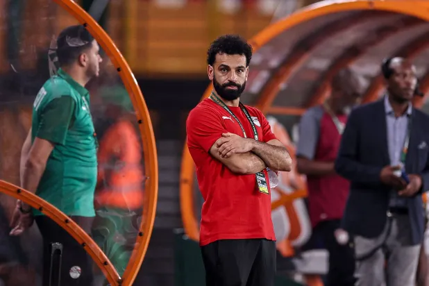 محمد صلاح خلال حضوره مباراة الرأس الأخضر (أ.ف.ب)