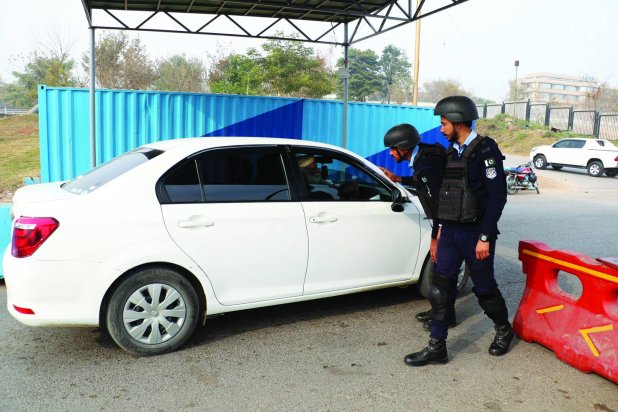 باكستان تطارد مرتبطين بـ«الحرس الثوري»