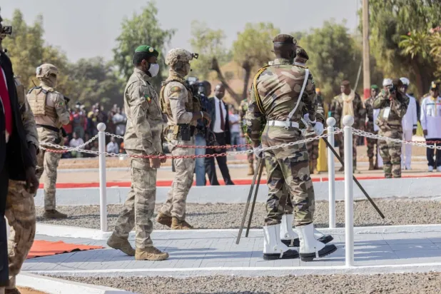 Mali Geçici Cumhurbaşkanı Assimi Goita, iki gün önce Mali ordusunun kuruluşunun 63. yıldönümünü kutlarken (Yerel basın)