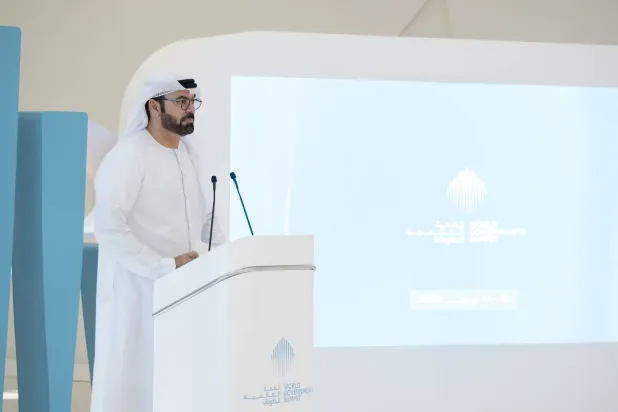 محمد القرقاوي وزير شؤون مجلس الوزراء رئيس مؤسسة القمة العالمية للحكومات خلال المؤتمر الصحافي الذي عُقد بمناسبة الكشف عن محاور القمة (الشرق الأوسط)