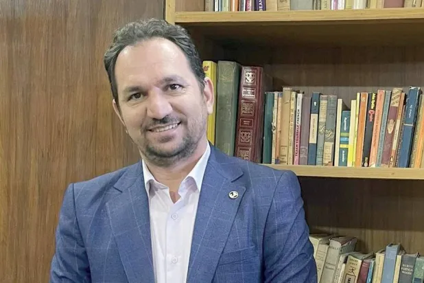 مدير المركز الثقافي البغدادي طالب عيسى