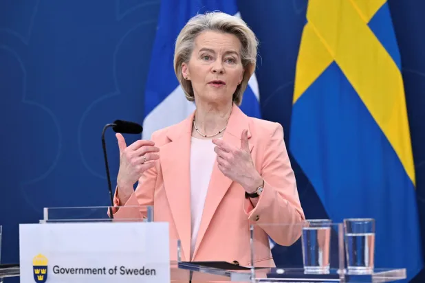 رئيسة المفوضية الأوروبية أورسولا فون در لايين (رويترز)