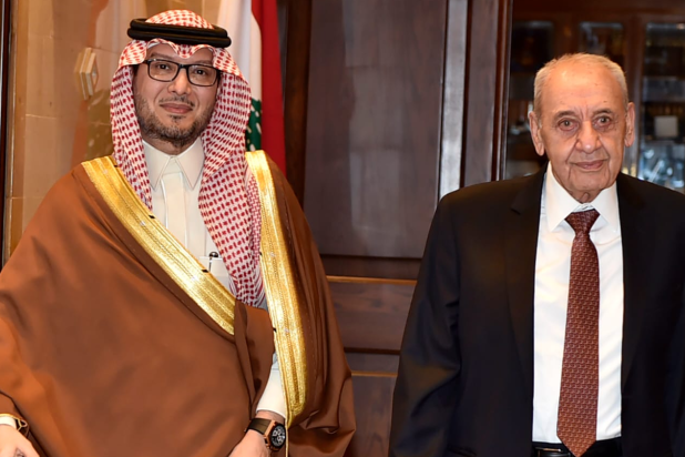 لبنان... «الخماسية» تتبنى الخيار الرئاسي الثالث وتكلف لودريان تسويقه نيابياً