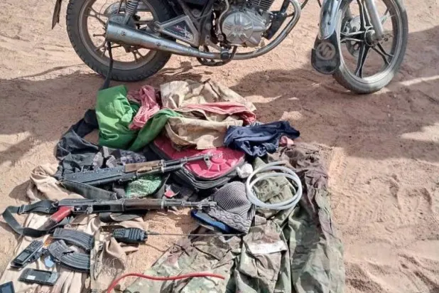 أسلحة كانت بحوزة الإرهابيين نشرها الجيش بعد نهاية الاشتباك (صحافة محلية)