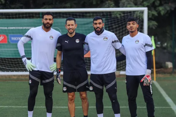أبو جبل خلال تدريبات منتخب مصر مع زملائه الحراس (المنتخب المصري)
