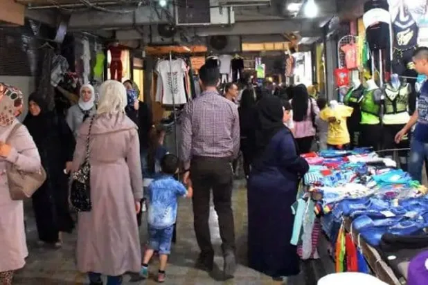 Bar Elias’taki kapalı çarşıda birbirinden farklı ürünleri bulmak mümkün. (Şarku’l Avsat)