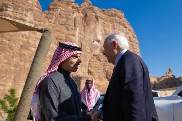 AB Yüksek Temsilcisi Borrell ile Suudi Arabistan Dışişleri Bakanı Bin Ferhan Gazze'yi görüştü