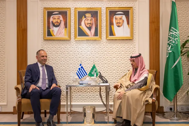 Suudi Arabistan ve Yunanistan dışişleri bakanları Riyad'da "Gazze'yi" görüştü