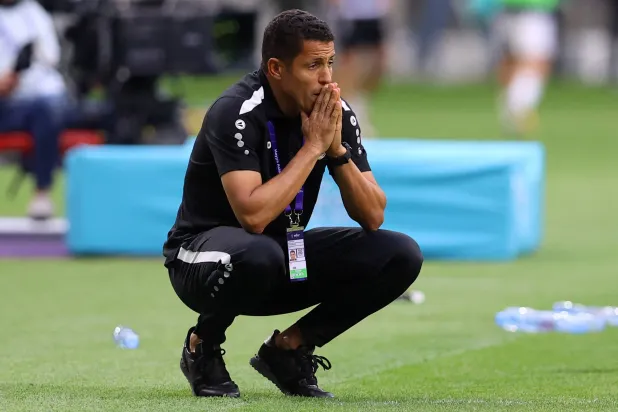 عموتة مدرب الأردن (رويترز)