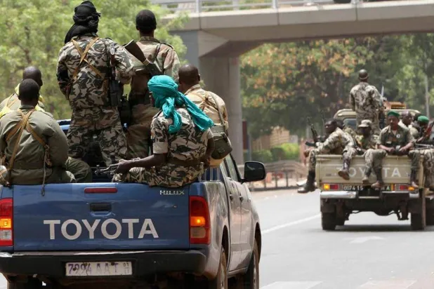 قوات "إيكواس" أثناء تأديتها مهامها العسكرية في مالي (رويترز)