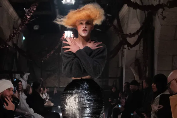  كان عرضاً جريئاً بإثارته الأنثوية وتقنياته الفلسفية (ميزون مارجيلا)  