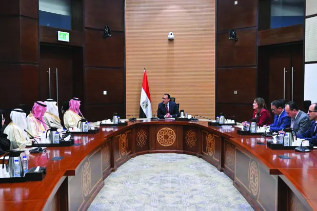 لقاء مدبولي مع الدوسري بالعاصمة الإدارية الجديدة في مصر (مجلس الوزراء المصري)