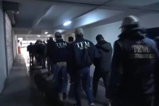 صورة وزعتها مديرية أمن إسطنبول الشهر الماضي لمتهمين بالتجسس لصالح «الموساد»