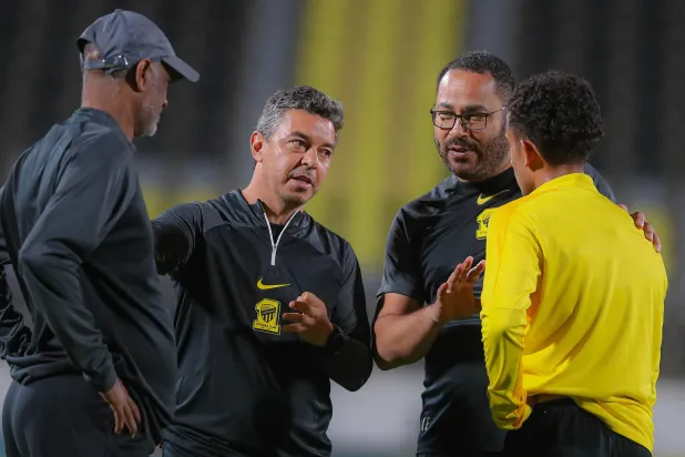 الأرجنتيني غاياردو مدرب «النمور» (نادي الاتحاد)