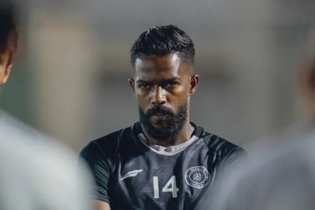 نواف العابد سيحسم قراره النهائي خلال اليومين المقبلين (نادي الشباب)