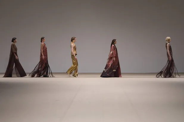 لقطة من مشاركتها في أسبوع دبي للموضة (خاص)