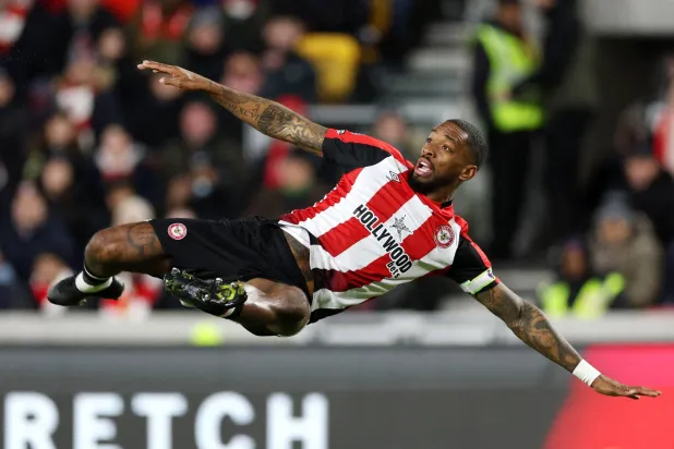 إيفان توني مهاجم برنتفورد الإنجليزي (أ.ف.ب)