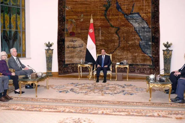 لقاء سابق جمع السيسي وبيرنز في القاهرة (الرئاسة المصرية)