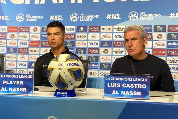 لويس كاسترو مدرب فريق النصر في المؤتمر الصحافي (الشرق الأوسط)