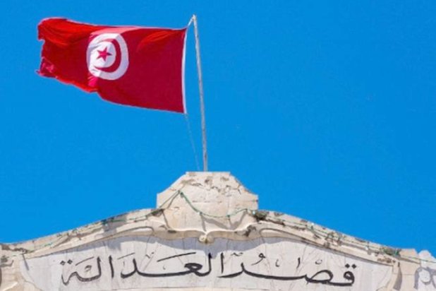 الغنوشي يبدأ إضراباً عن الطعام في سجنه ويدعو التونسيين لـ«التمسك بالديمقراطية»