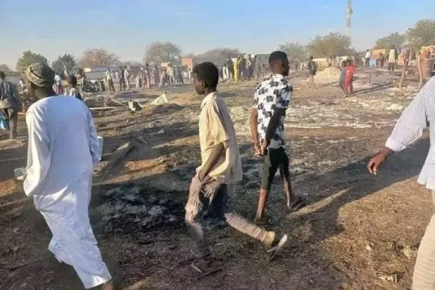 مواطنون بمناطق القصف في الضعين (متداولة)