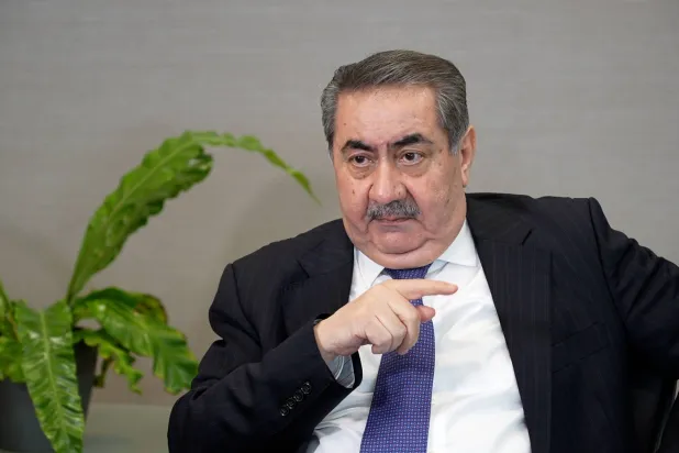 زيباري خلال المقابلة مع «الشرق الأوسط»