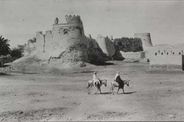 أحد القلاع والحصون التي استخدمت لحماية المدن والقرى (الشرق الأوسط)