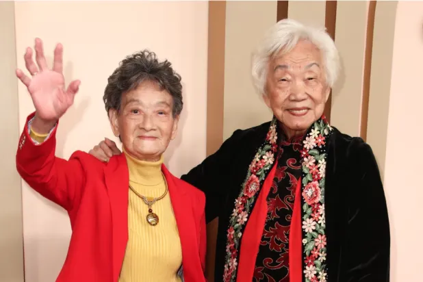 الجدّتان المُدركتان جدوى الحياة (شاترستوك)