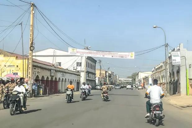 شوارع العاصمة نجامينا كما بدت أمس (أ.ف.ب)