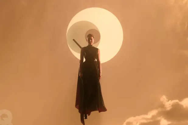 BBC'ye verdiği bir röportajda D.B. Weiss, Benioff'la birlikte kitabın karmaşıklığı karşısında büyülendiklerini belirterek, "Daha önce okuduğumuz hiçbir şeye benzemiyordu" dedi (Netflix)