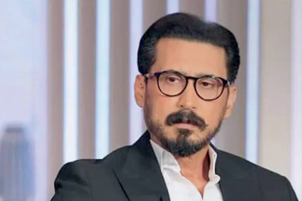 برأيه أن الفنان الحقيقي يستطيع لعب أي دور (حسابه على فيسبوك)