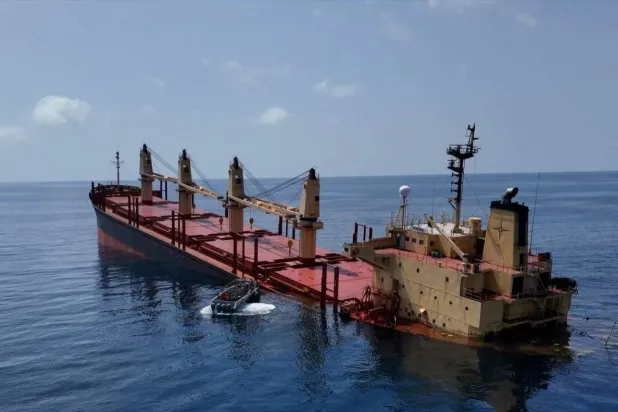 سفينة الشحن «روبيمار» غرقت بعد أن تعرضت لهجوم صاروخي حوثي (إ.ب.أ)