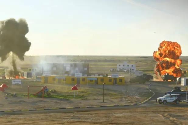 مناورات «سيف السلام 12» التي تضمنت رصد تحركات معادية تعاملت معها القوات العسكرية بحزم وقوة (وزارة الدفاع)