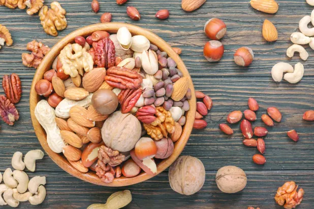 المكسرات والبذور صحية في جميع الأطباق (شاترستوك)