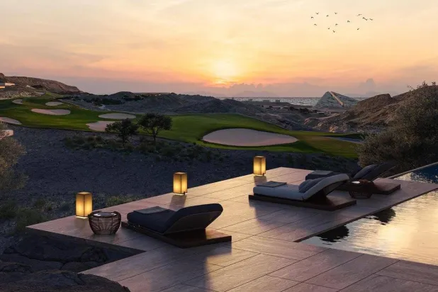 المشروع يتخذ من التلال الساحلية الممتدة على خليج العقبة موقعا له (الشرق الأوسط)