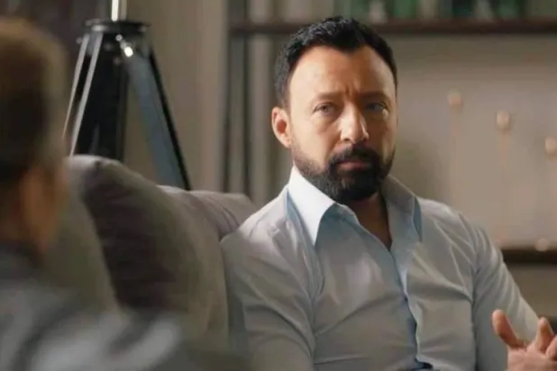 انفعالات وأحاسيس الشخصية التي يؤديها فهمي في المسلسل تعتمد على تعبيرات الوجه ولغة الجسد (حسابه على فيسبوك)