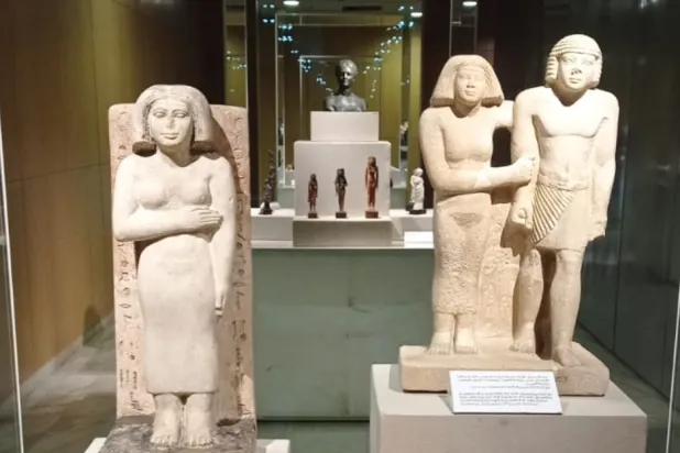 تماثيل أثرية في المتحف القومي للحضارة (وزارة السياحة والآثار المصرية)