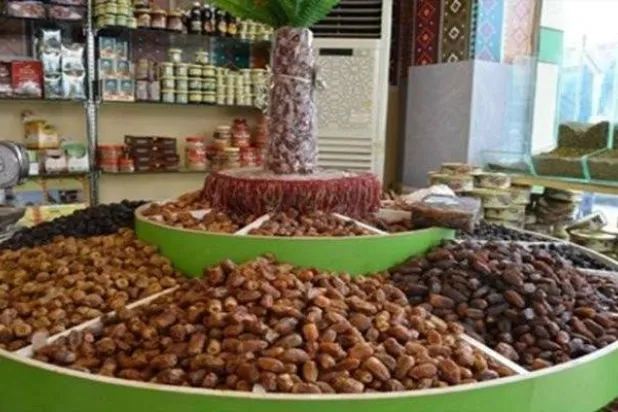 رغم السماح باستيرادها بكميات غير محدودة... أسعار التمور تتضاعف عن العام الماضي (صحيفة «تشرين» على فيسبوك)