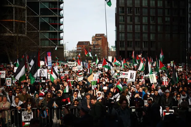 مظاهرة مؤيدة للفلسطينيين في لندن 9 مارس 2024 (أ.ف.ب)