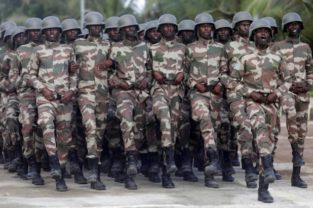 عرض عسكري للقوات الصومالية الرسمية (أرشيفية - رويترز)