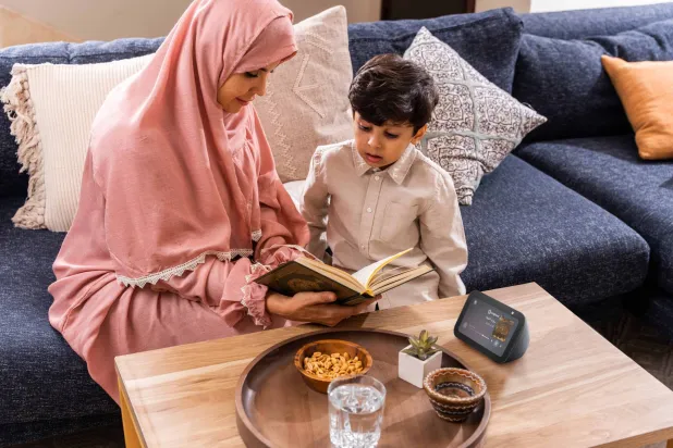تقدّم «أليكسا» تجربة فريدة لعملائها وتساعدهم على ممارسة العبادة وتقوية العلاقات الأسرية خلال رمضان (أمازون)