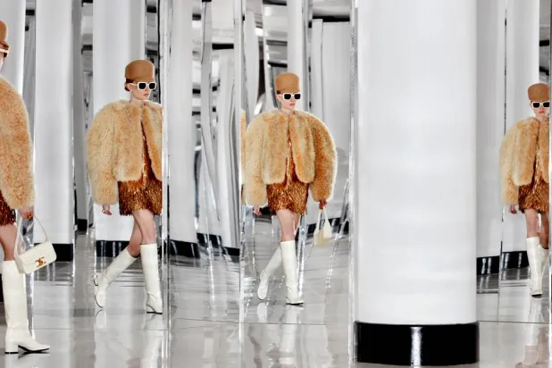 دمج المصمم الأزياء الجاهزة بأزياء راقية تم تطريزها باليد بحرفية عالية (سيلين)